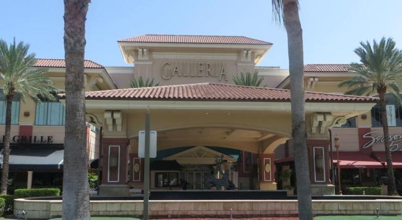 Gallery One - A Doubletree By Hilton